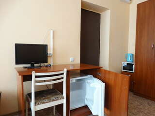 Гостевой дом Заволжье Кострома Четырехместная комната с удобствами-3